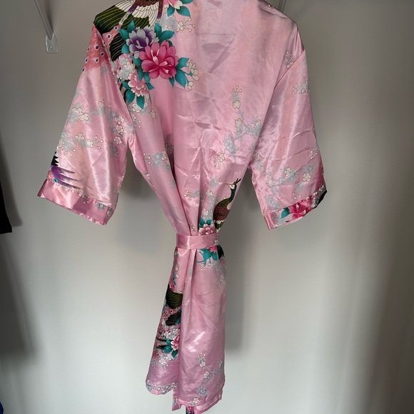 🧡5/$25🧡Floral Pink Kimono Robe - Picture 4 of 4